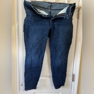 American Eagle Dream Jean, jegging